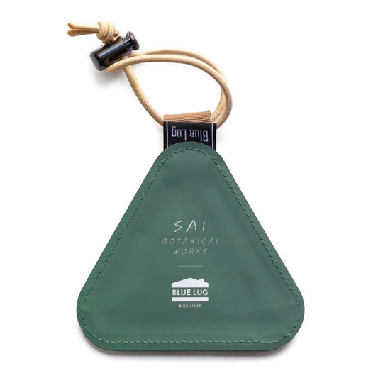 *BLUE LUG* triangle reflector (sai flower