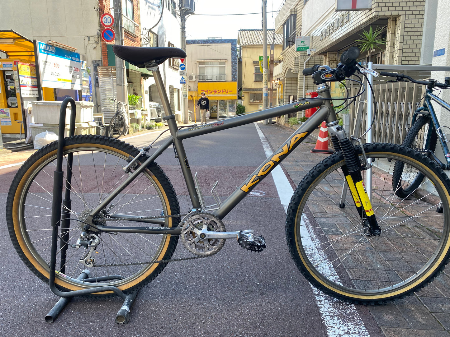 【送料無料】KONA 26 HARD TAIL MTB "AA"