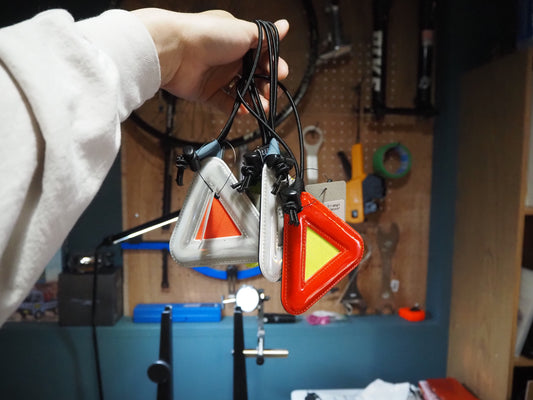 *BLUELUG* triangle reflector