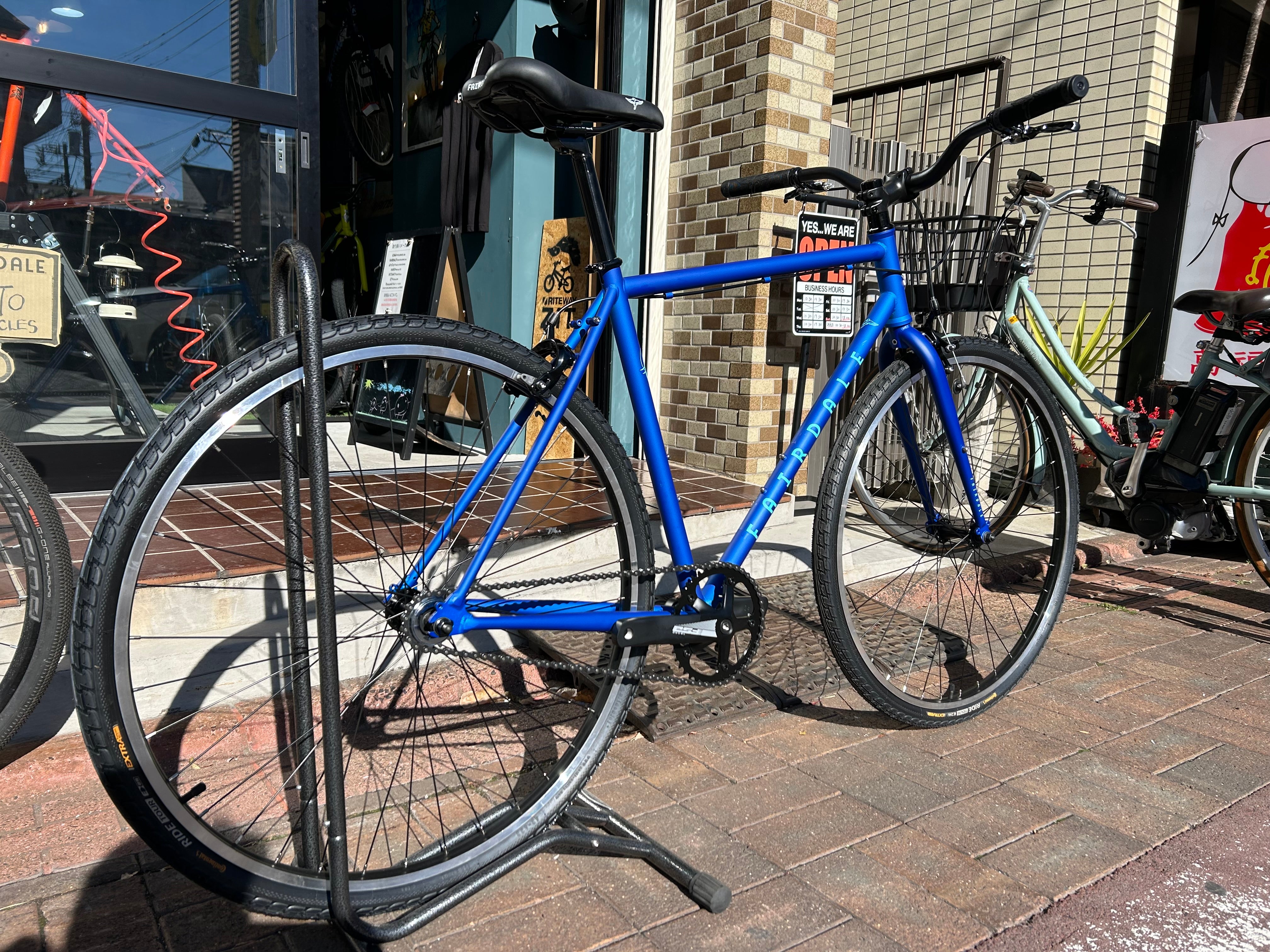 可愛くてカッコいい、FAIRDALE EXPRESS ブルー色入荷！ – E-OTTO CYCLES