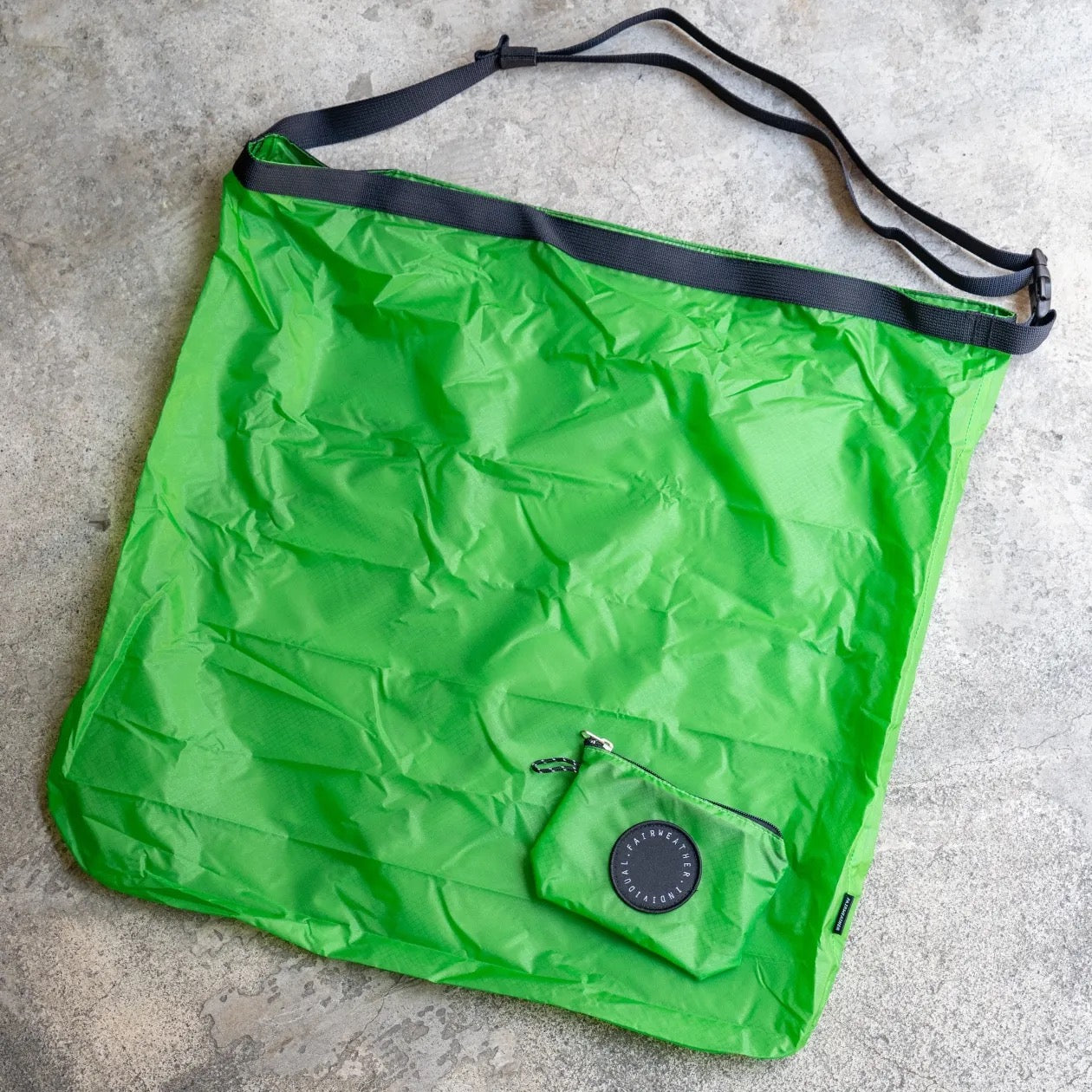 FAIRWEATHER / packable sacoche (cordura rip/green)